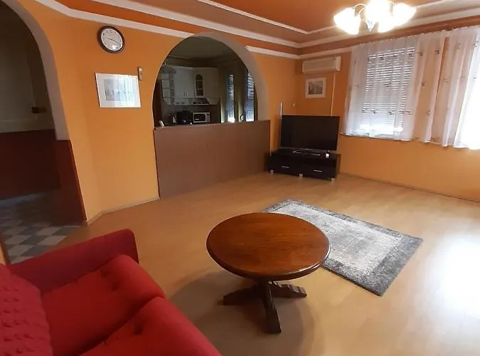 Gábor Pál 1 1 Apart-hotel 3*