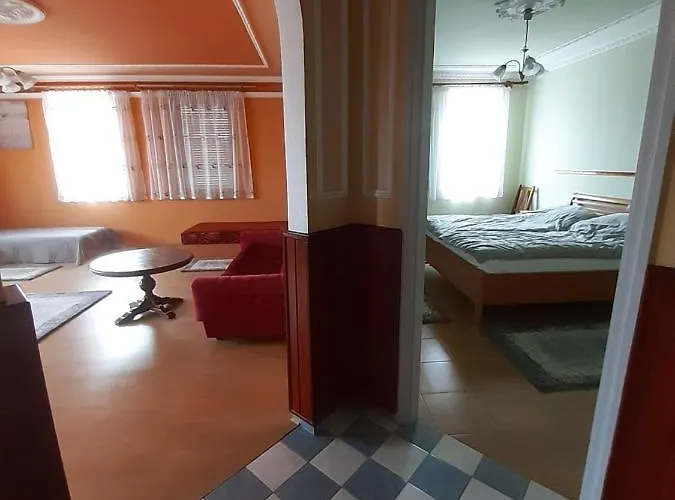 Gábor Pál 1 1 Apart-hotel